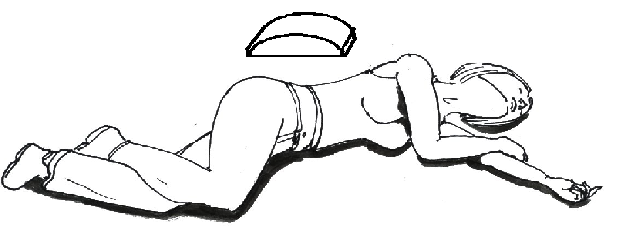 Отдых на боку после процедуры по лечению межпозвоночной грыжи на подушке Мейрама